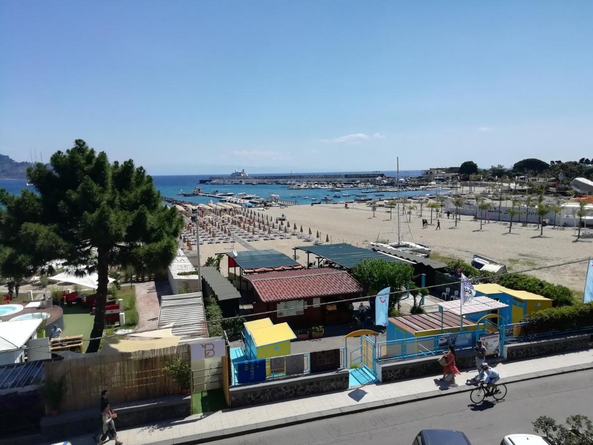 Hotel Sabbie D'Oro Giardini-Naxos Kültér fotó