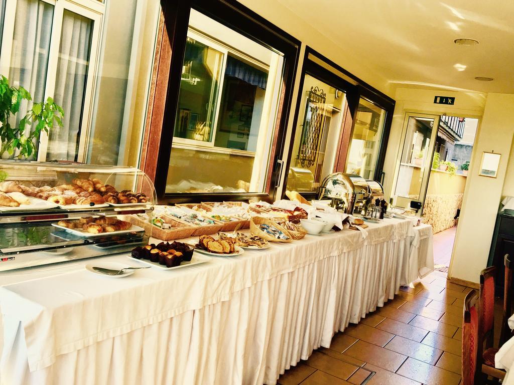 Hotel Sabbie D'Oro Giardini-Naxos Kültér fotó