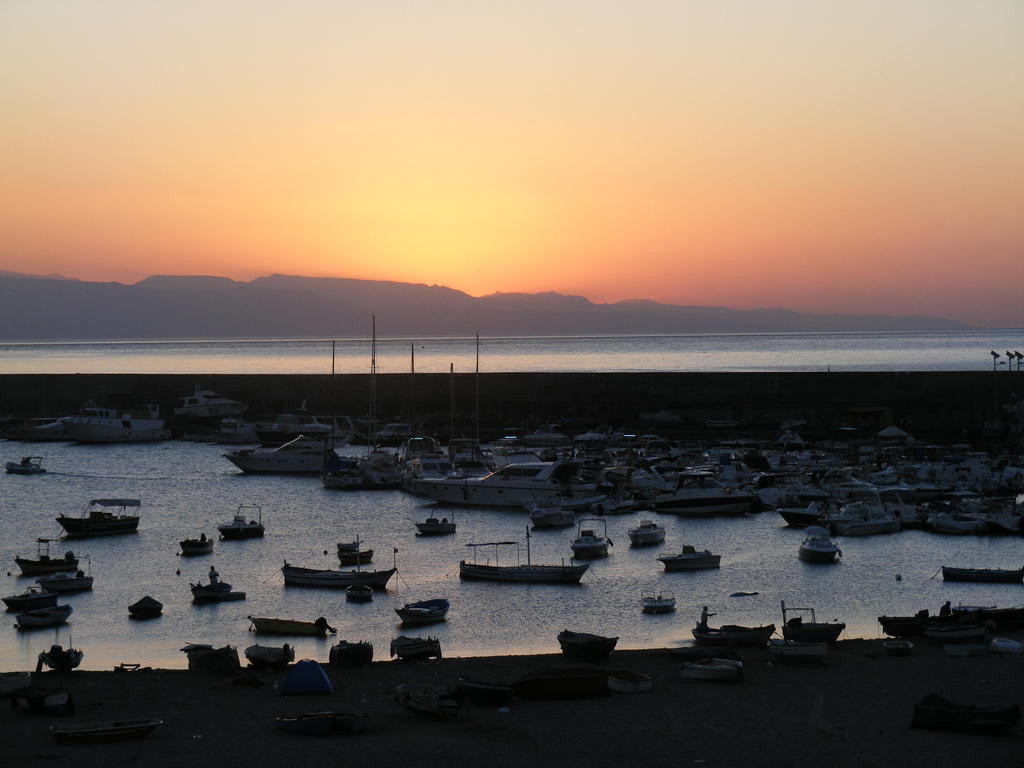 Hotel Sabbie D'Oro Giardini-Naxos Kültér fotó