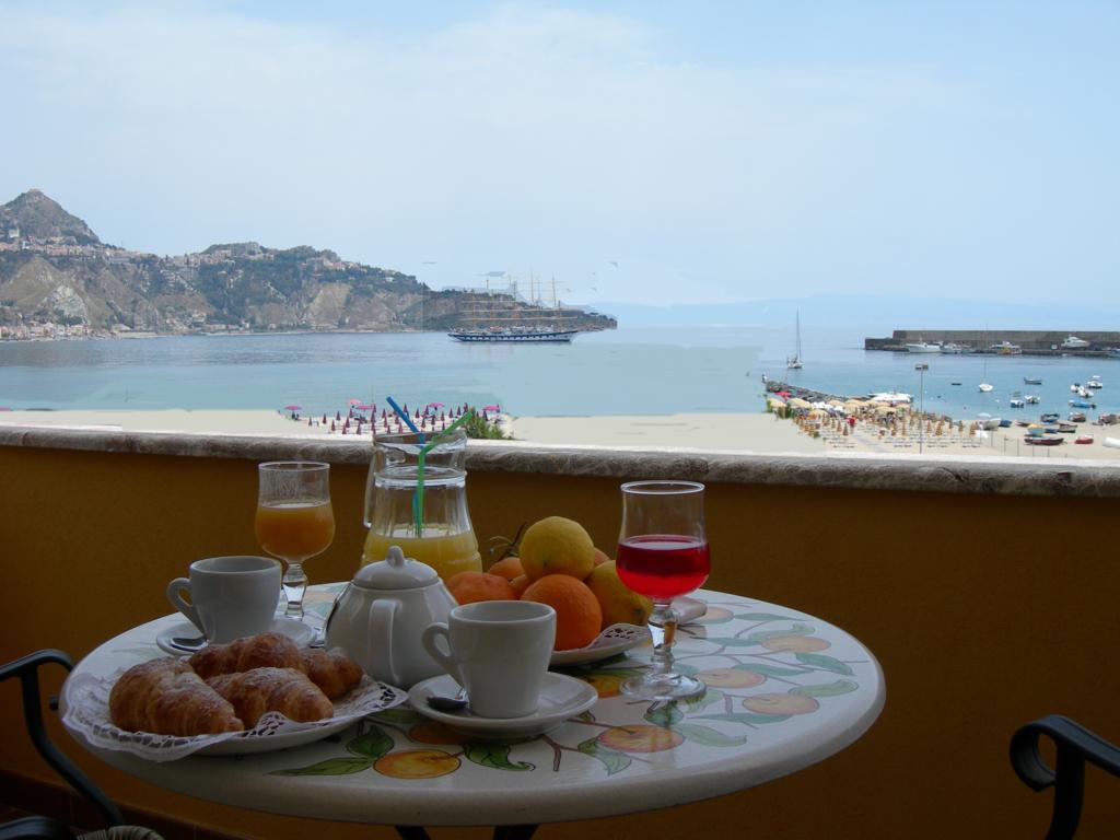 Hotel Sabbie D'Oro Giardini-Naxos Kültér fotó
